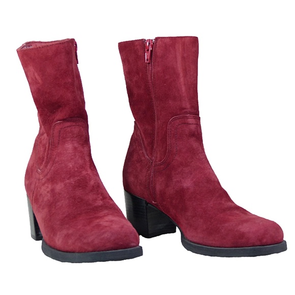 Hush Puppies Shoes - HUSH PUPPIES  Red Suede Ankle Boots 6 Medium NWOT